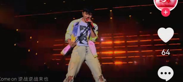 爱游戏娱乐-包含G2险胜TSM，BDD团战一打五鏖战多局2025世界赛，点燃全场激情的词条