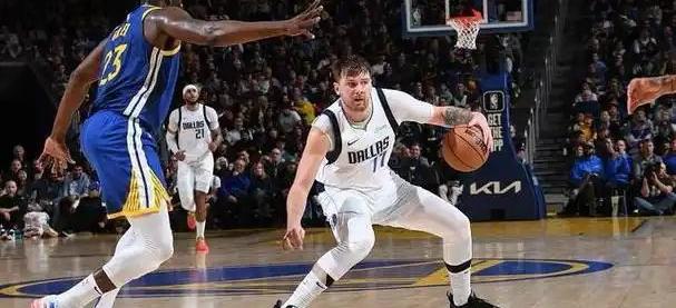 爱游戏官方入口-勇士客场击败独行侠保持不败