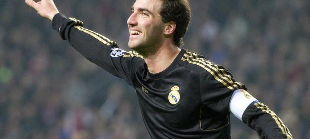 爱游戏大厅-范乔丹临危救主，火箭升空力克浙江队