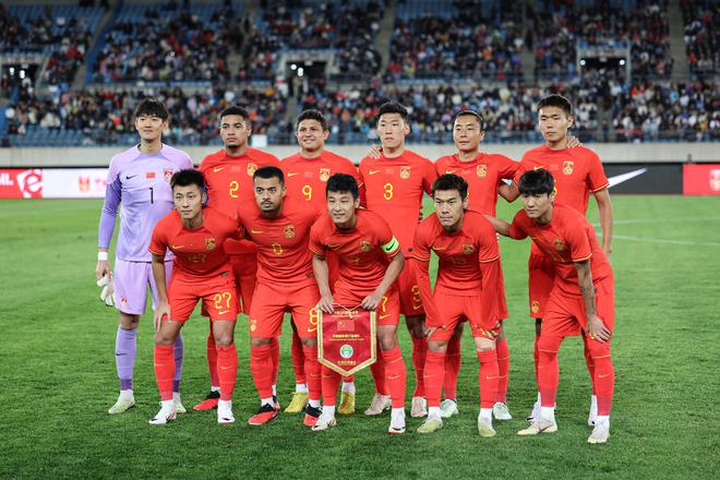 国际足球友谊赛上，中国队取得大胜