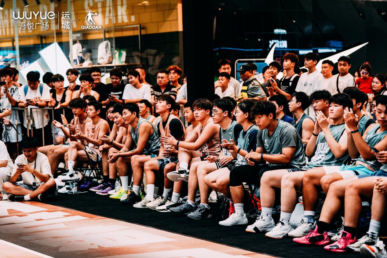 体育节目热播,篮球赛事引发热议 体育节目热播,篮球赛事引发热议