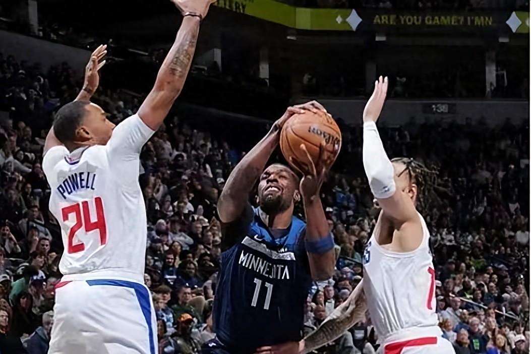 火箭客场战胜森林狼，威少表现出色