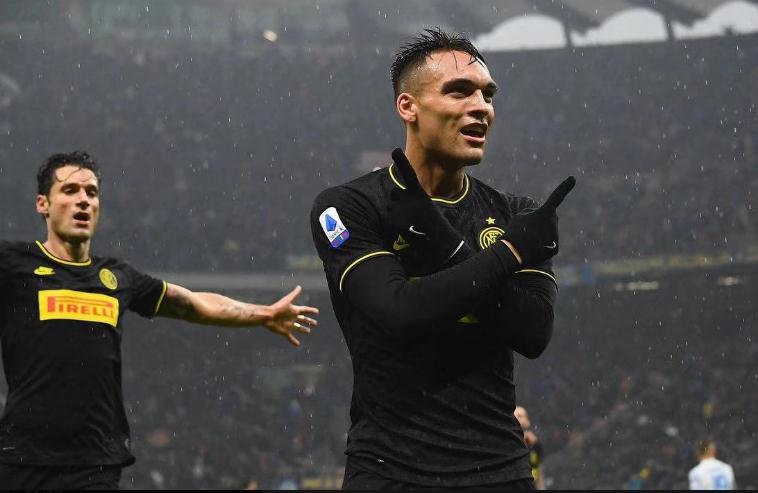 包含斯帕尔队主场大胜，豪取三分积累信心的词条