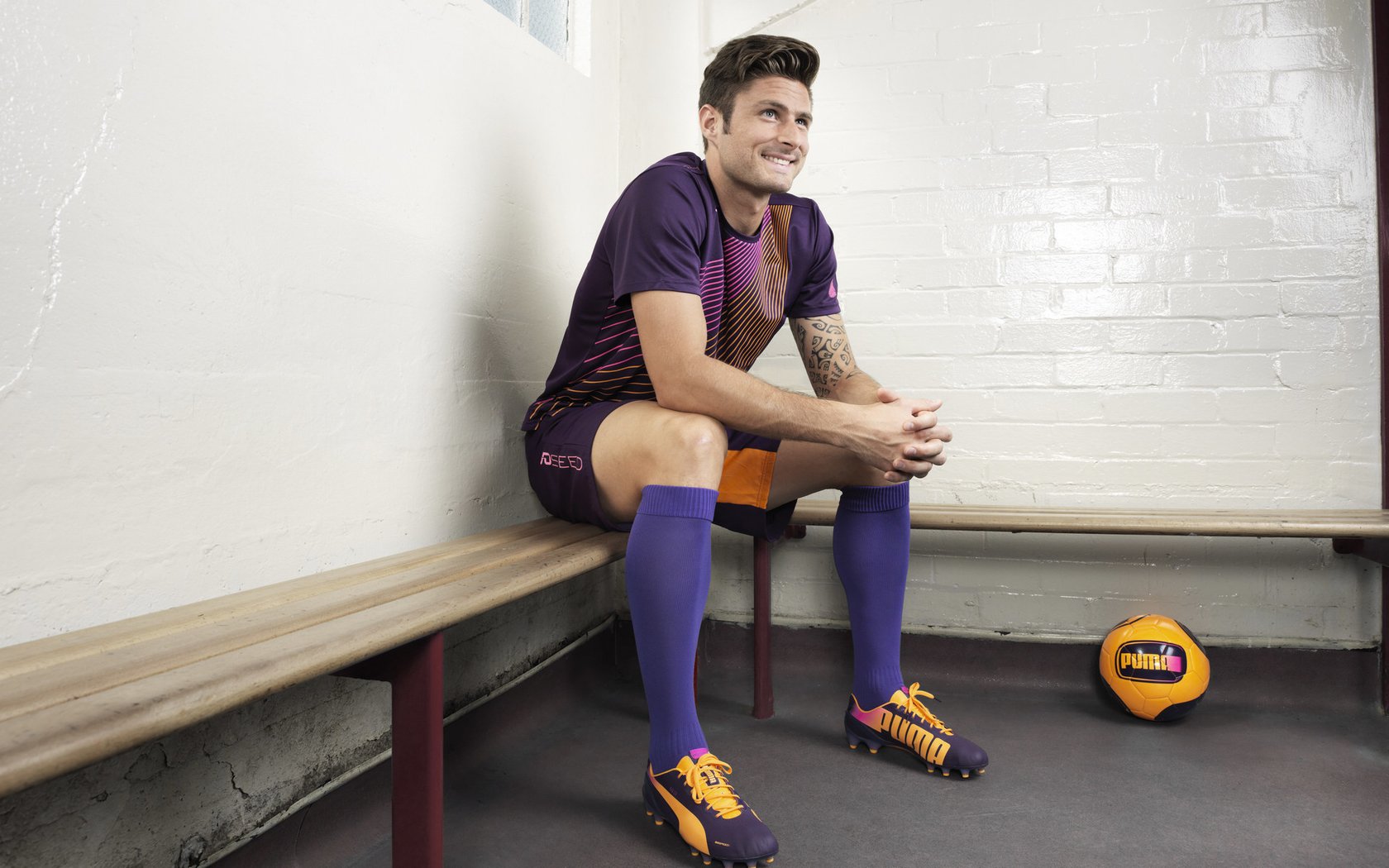 双杯交辉，当拉沃尔杯的荣光，照亮联合杯的英雄无名